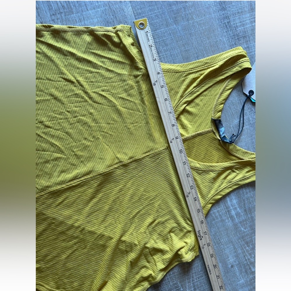 ▶️ Prana m Tank Top Women XS Yellow Scoop Neck Flowy Gorpcore Lightweight NWT - Picture 6 of 8